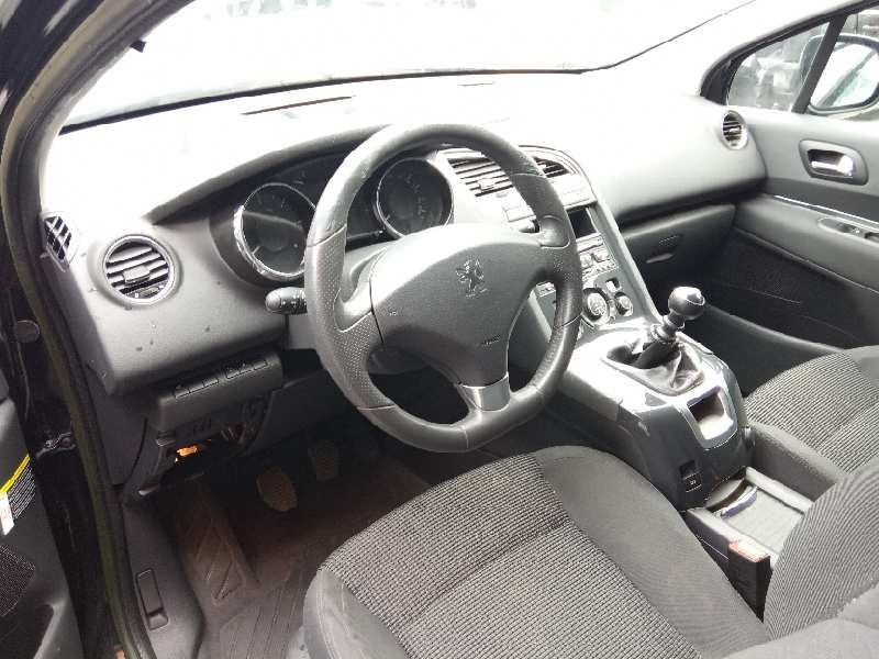 peugeot 5008 del año 2012