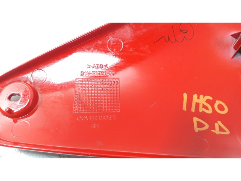 Recambio de moldura para yamaha mt-125 referencia OEM IAM B1VF172100  