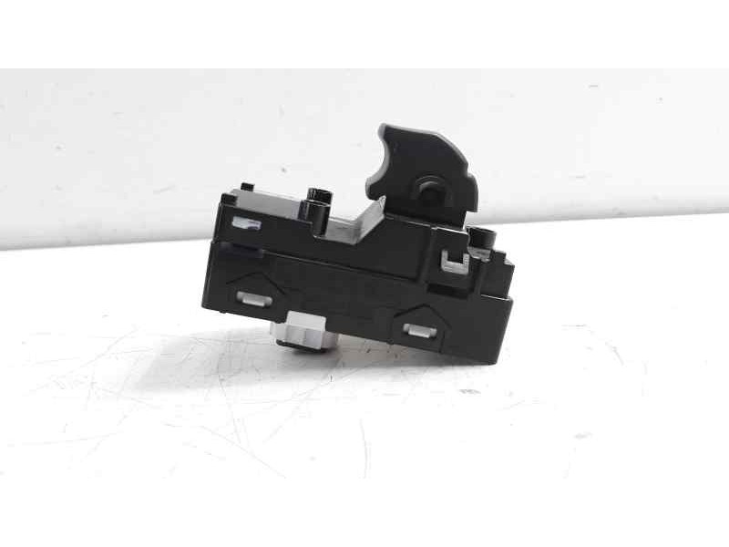 Recambio de mando elevalunas delantero derecho para kia ceed 1.6 crdi cat referencia OEM IAM 93575J7000  