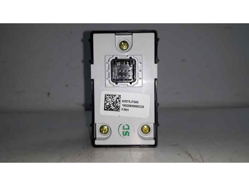 Recambio de mando elevalunas delantero derecho para kia ceed 1.6 crdi cat referencia OEM IAM 93575J7000  