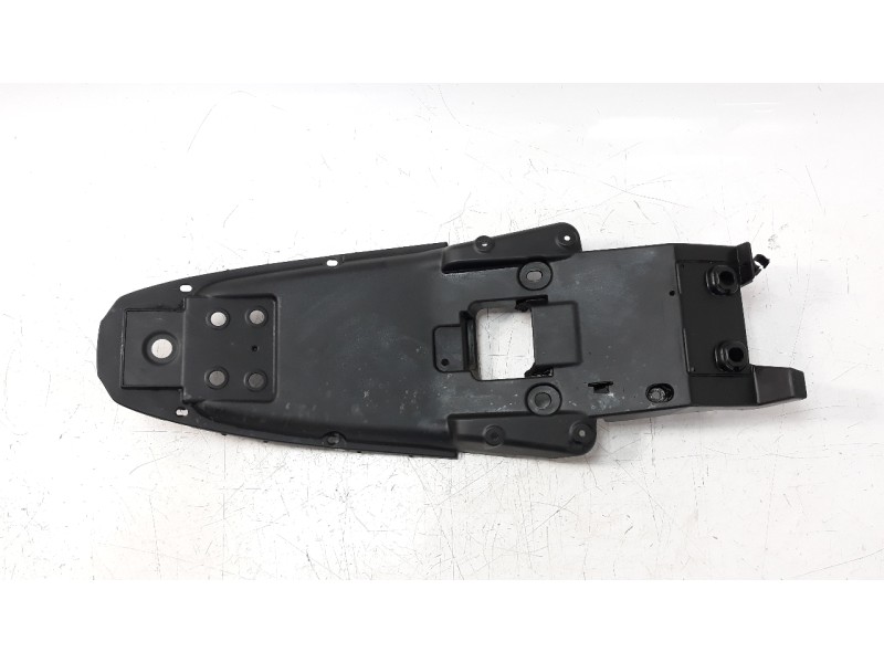 Recambio de moldura para yamaha mt-125 referencia OEM IAM BFGF161100  