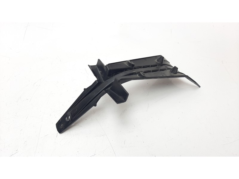 Recambio de moldura para bmw r 1250 r referencia OEM IAM 46638546388  