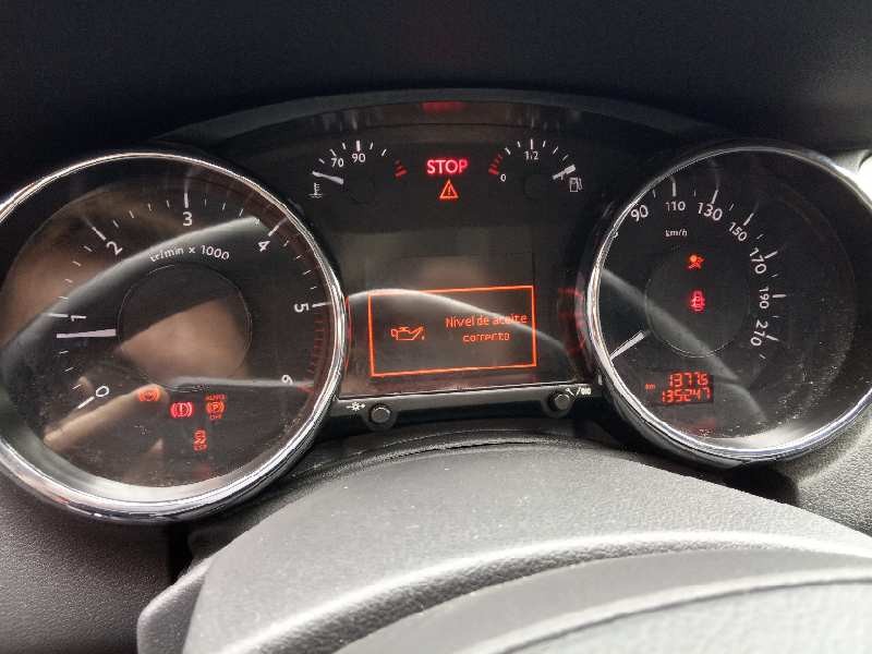 peugeot 5008 del año 2012