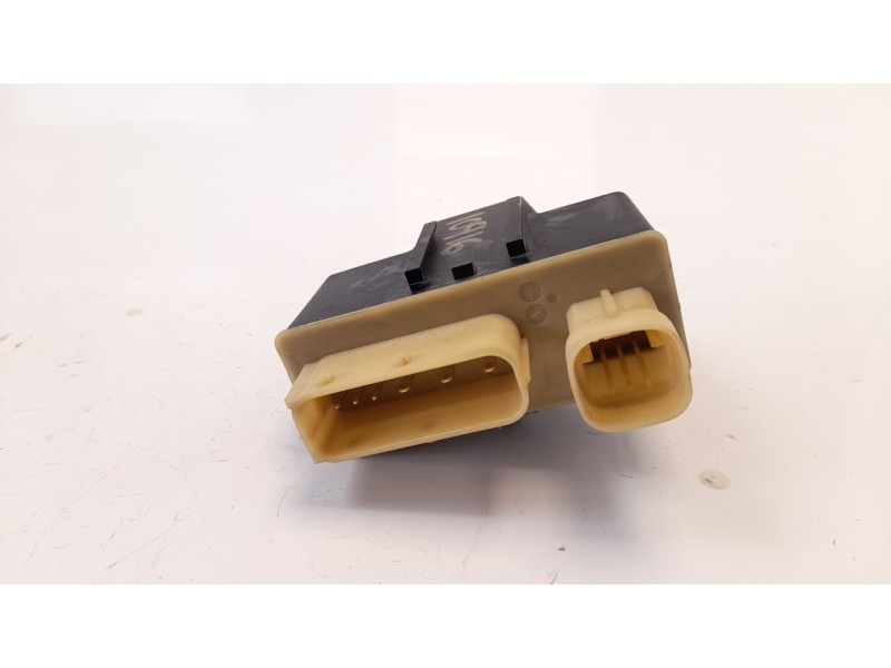 Recambio de caja precalentamiento para citroen c4 picasso 1.6 16v hdi fap referencia OEM IAM 9652021180  