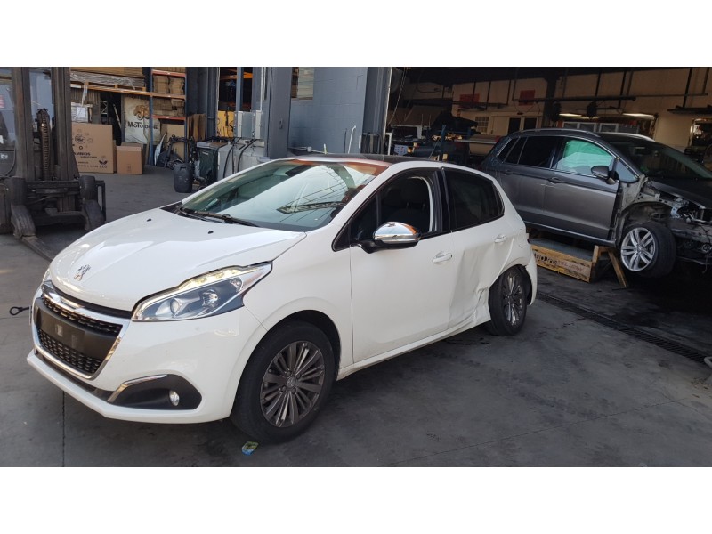 peugeot 208 del año 2016