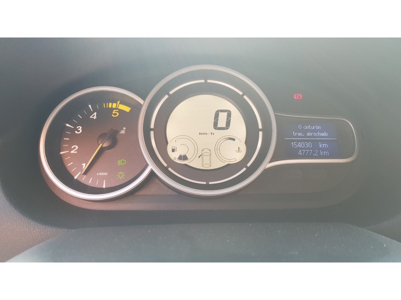 renault megane iii berlina 5 p del año 2013