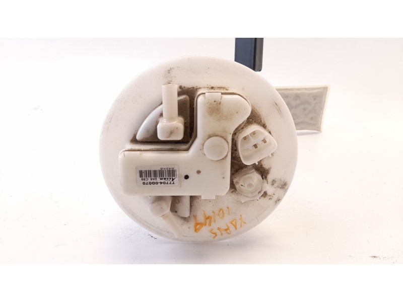 Recambio de bomba combustible para toyota yaris active referencia OEM IAM 777040D070  