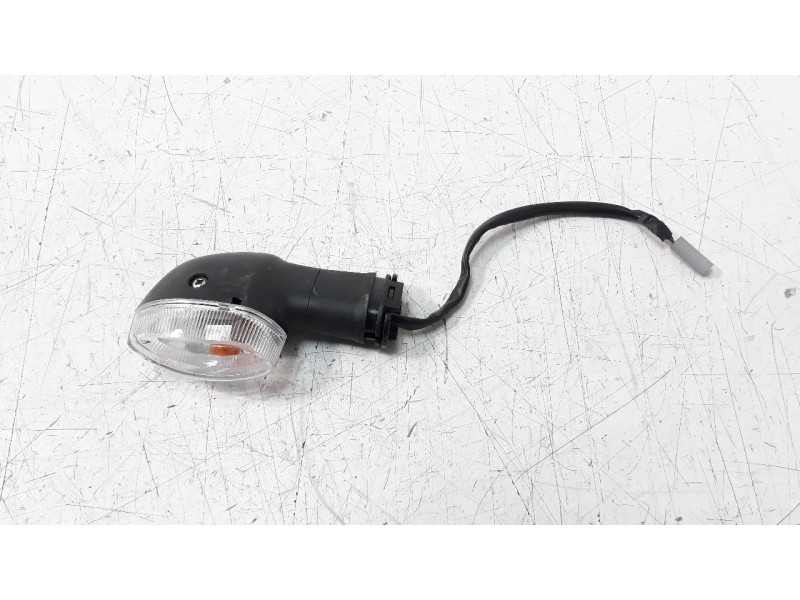 Recambio de piloto delantero izquierdo para yamaha mt-125 referencia OEM IAM 2PN8331000  