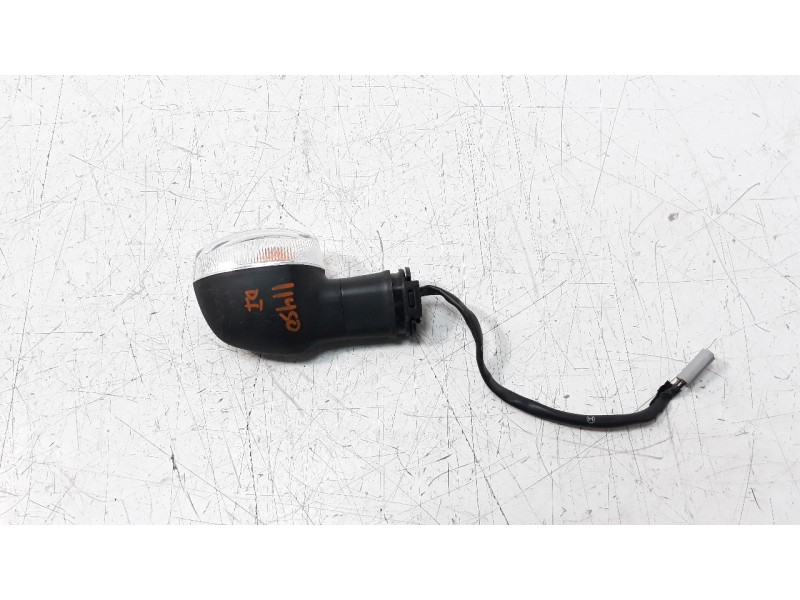 Recambio de piloto delantero izquierdo para yamaha mt-125 referencia OEM IAM 2PN8331000  