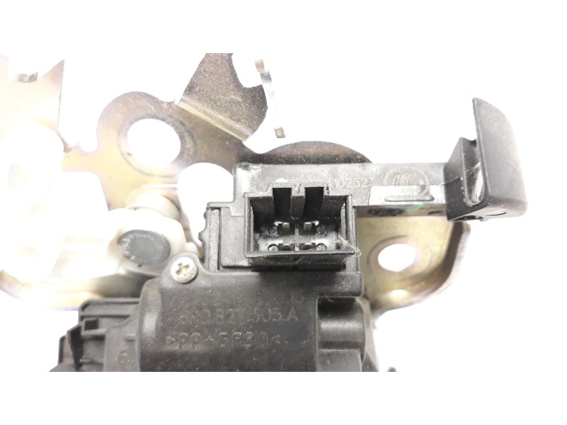 Recambio de cerradura maletero / porton para seat toledo (kg3) 1.2 tsi referencia OEM IAM 8R0827505A  EZCAU043