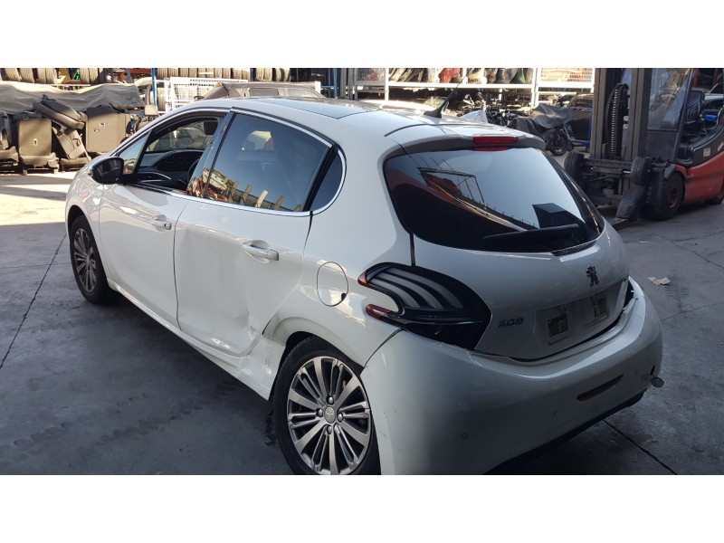 peugeot 208 del año 2016