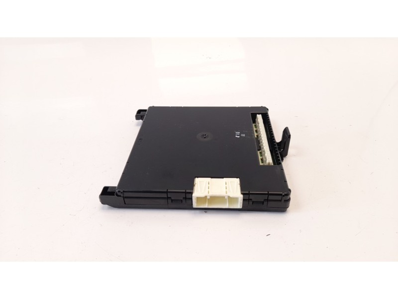 Recambio de modulo electronico para toyota yaris active referencia OEM IAM 892210D110 MB2380008333 