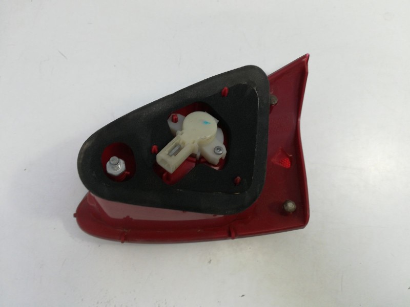 Recambio de piloto trasero izquierdo para alfa romeo 147 (190) 1.6 t.spark eco distinctive referencia OEM IAM 0000046556346 103F