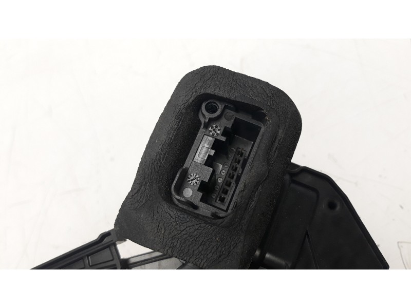 Recambio de cerradura puerta delantera derecha para seat toledo (kg3) 1.2 tsi referencia OEM IAM 5E1837016A  