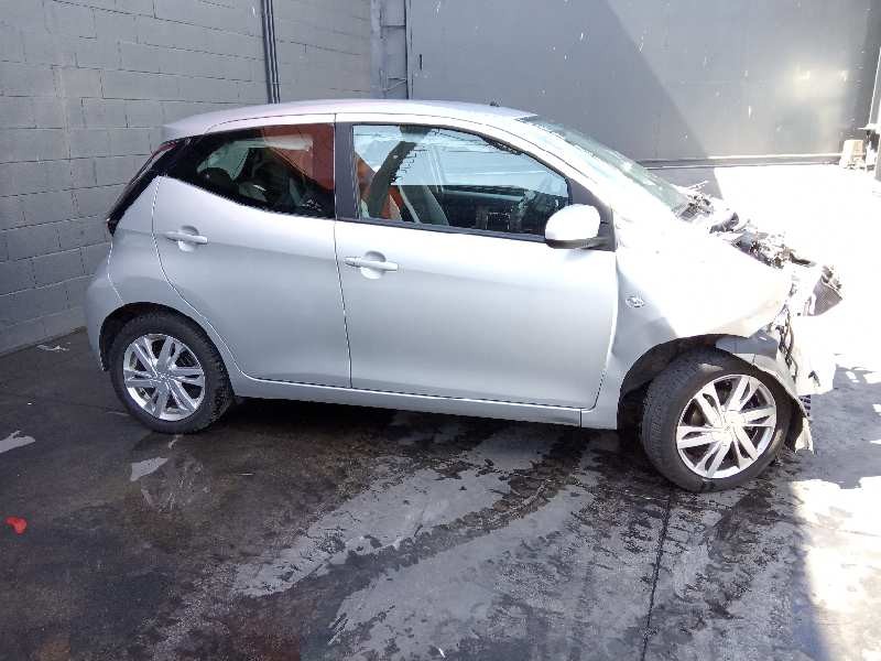 toyota aygo del año 2016