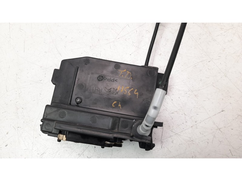 Recambio de cerradura puerta trasera derecha para citroen c4 grand picasso feel edition referencia OEM IAM 9826135580  