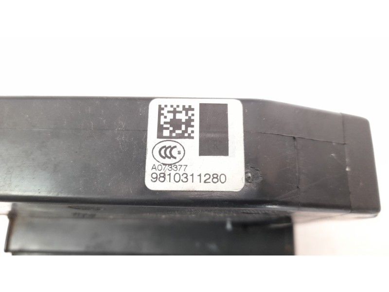 Recambio de cerradura puerta trasera izquierda para citroen c4 grand picasso feel edition referencia OEM IAM 9810311280  