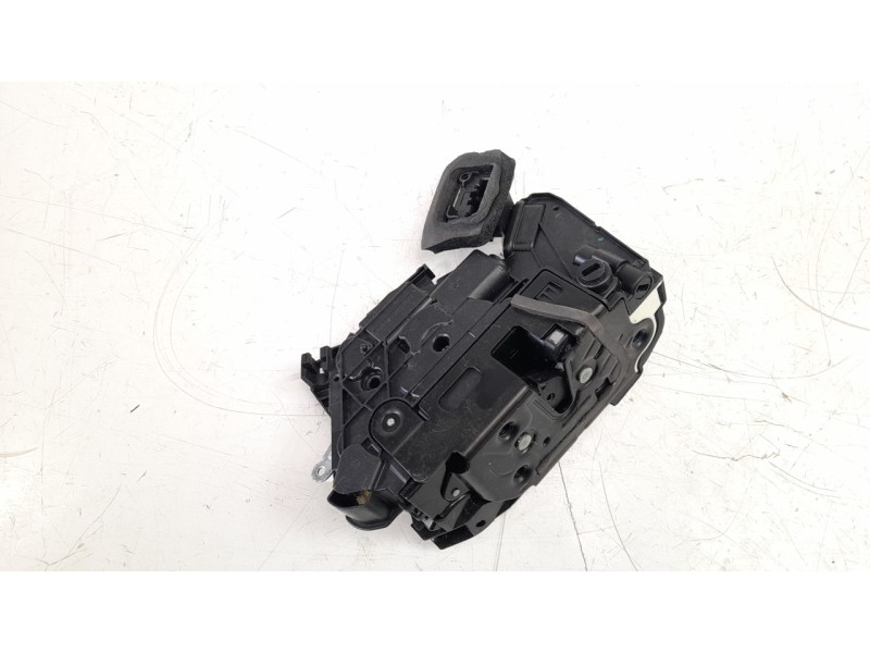 Recambio de cerradura puerta trasera derecha para seat toledo (kg3) 1.2 tsi referencia OEM IAM 5E0839016A  