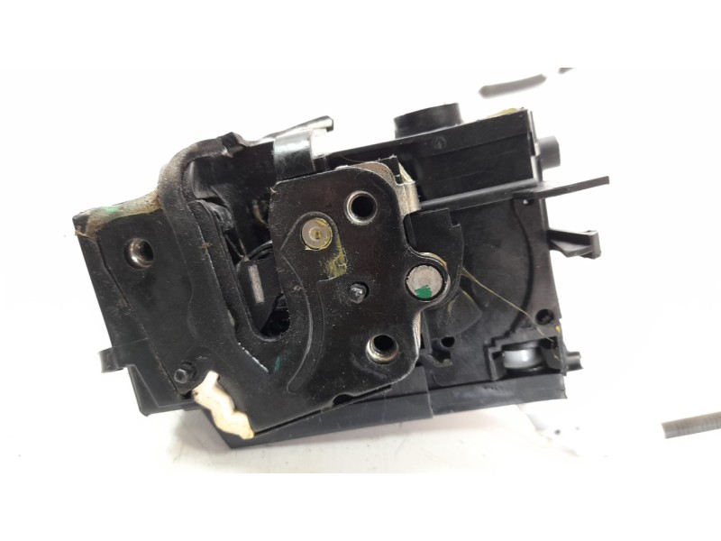 Recambio de cerradura puerta trasera izquierda para citroen c4 grand picasso feel edition referencia OEM IAM 9810311280  