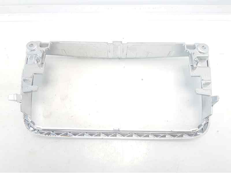 Recambio de moldura para mercedes-benz clase cla (w117) cla 220 cdi (117.303) referencia OEM IAM 1766890018  