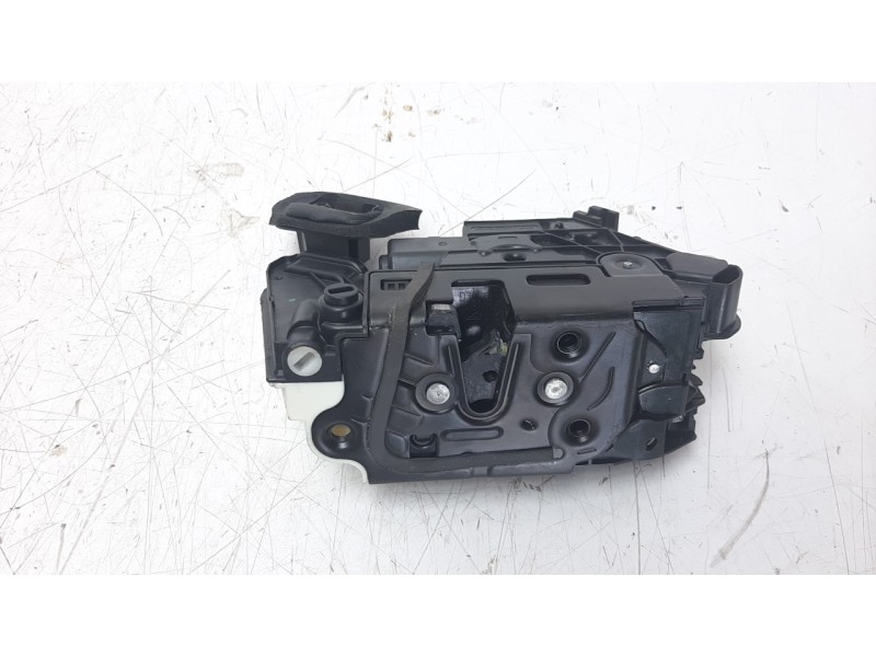 Recambio de cerradura puerta trasera izquierda para seat toledo (kg3) 1.2 tsi referencia OEM IAM 5E0839015A  