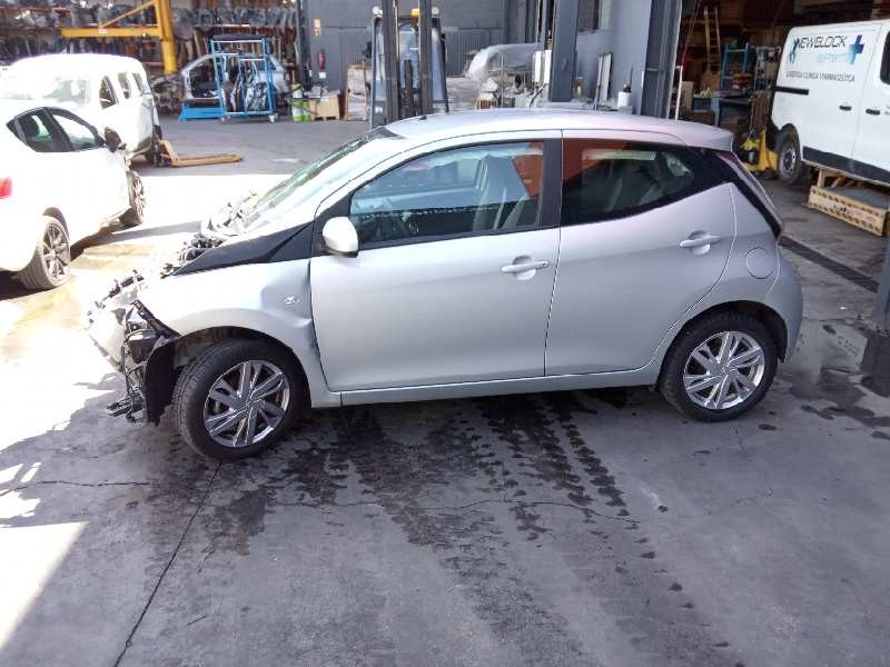 toyota aygo del año 2016