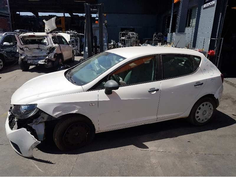 seat ibiza (6j5) del año 2010