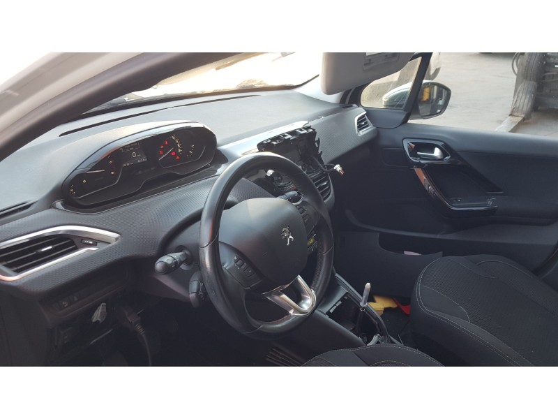 peugeot 208 del año 2016