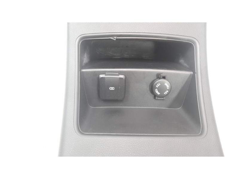 Recambio de rejilla aireadora para ssangyong rexton limited 4x4 referencia OEM IAM 7795836200  