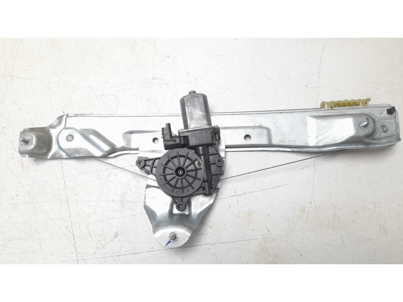 Recambio de elevalunas trasero izquierdo para dacia duster ii 1.5 blue dci diesel fap cat referencia OEM IAM 827210622R  