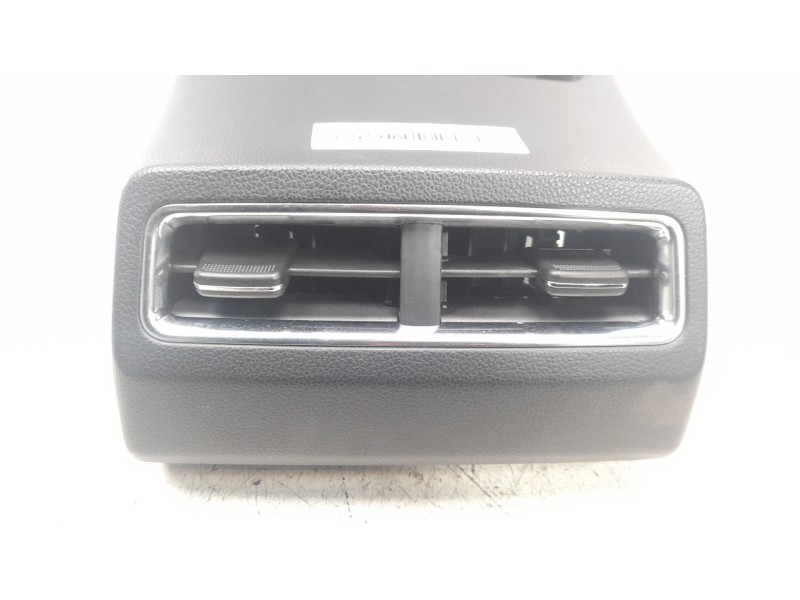 Recambio de rejilla aireadora para ssangyong rexton limited 4x4 referencia OEM IAM 7795836200  