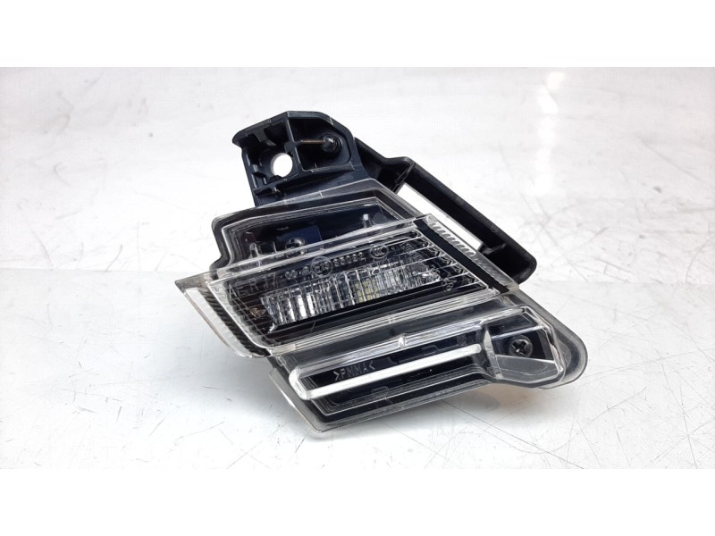 Recambio de piloto marcha atras para lexus ux (za10) 250h referencia OEM IAM 8167176010  
