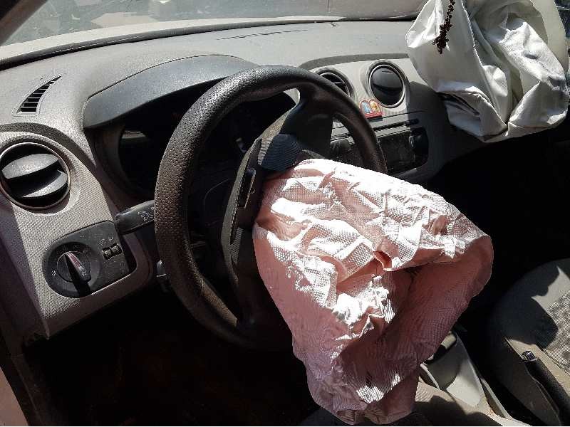 seat ibiza (6j5) del año 2010