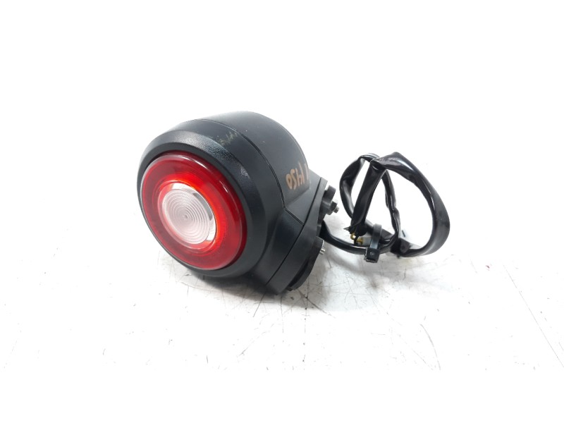 Recambio de piloto trasero central para yamaha mt-125 referencia OEM IAM B1VH470000  