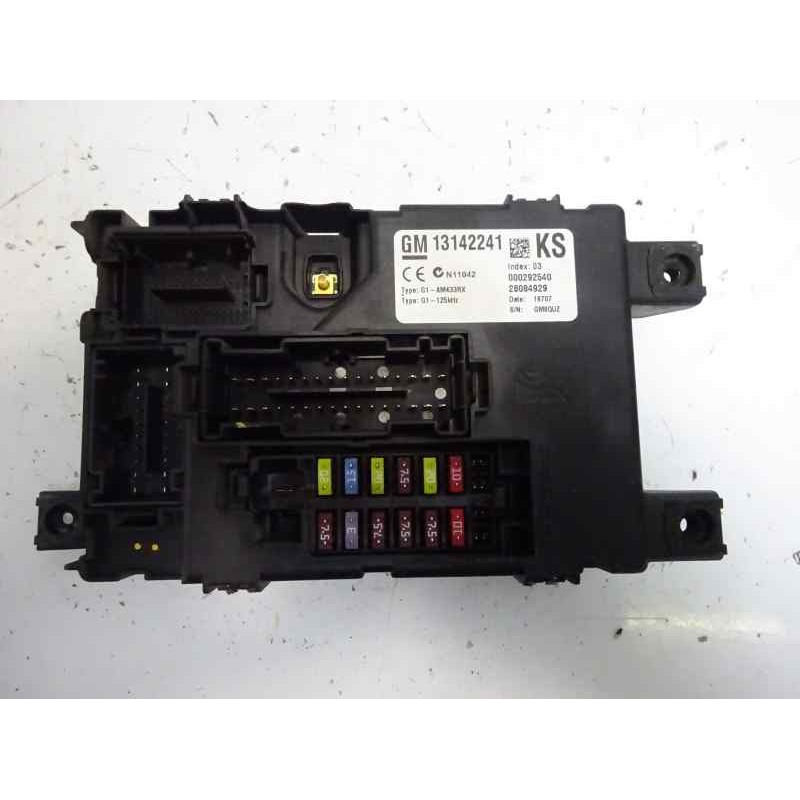 Recambio de caja reles / fusibles para opel corsa d essentia referencia OEM IAM 131142241 000292540 28084929