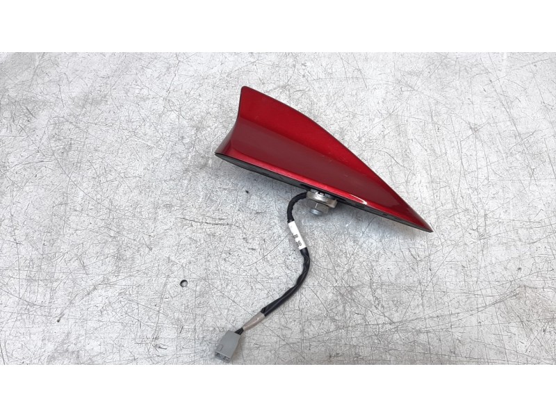 Recambio de antena para mazda 3 lim. () 2.2 turbodiesel cat referencia OEM IAM BHN966930  