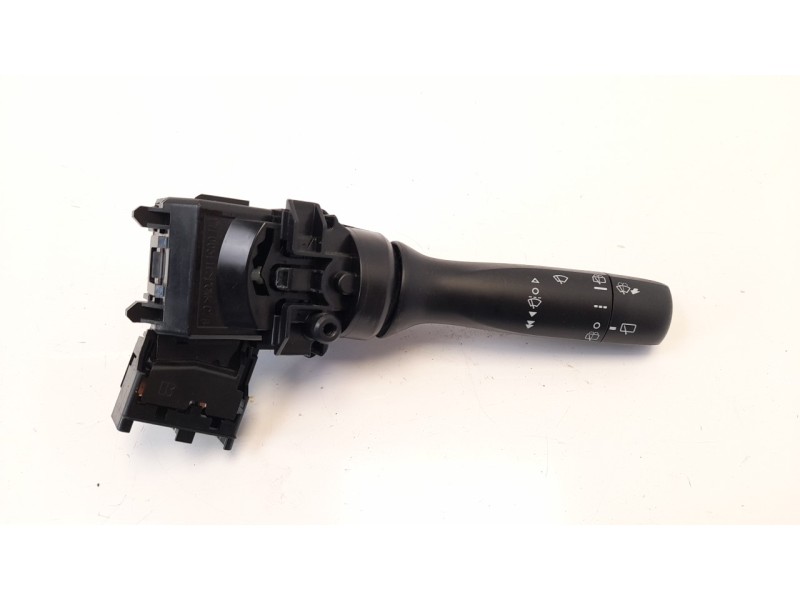 Recambio de mando limpia para toyota yaris active referencia OEM IAM 846520D040  