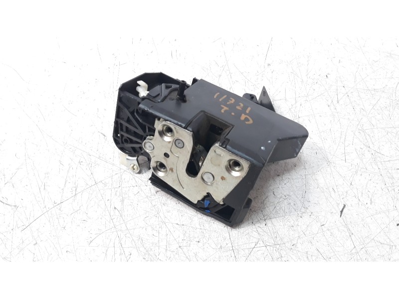 Recambio de cerradura puerta trasera derecha para dacia sandero basis referencia OEM IAM 825022281R  