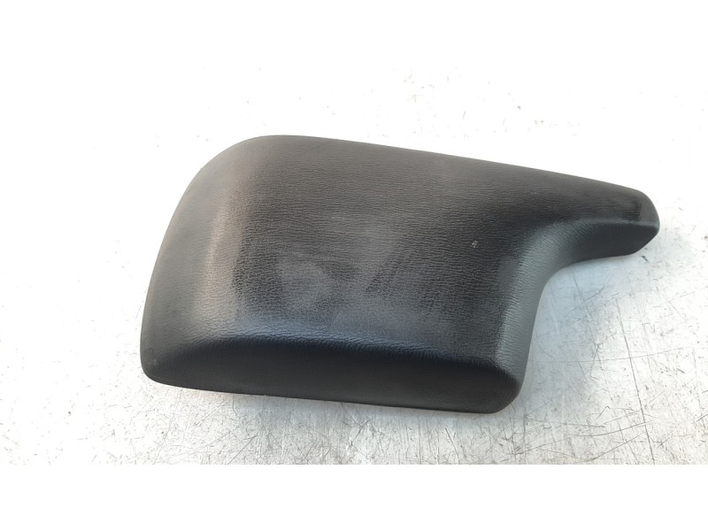 Recambio de apoyabrazos central para mazda 3 lim. () 2.2 turbodiesel cat referencia OEM IAM BHN164420D02  