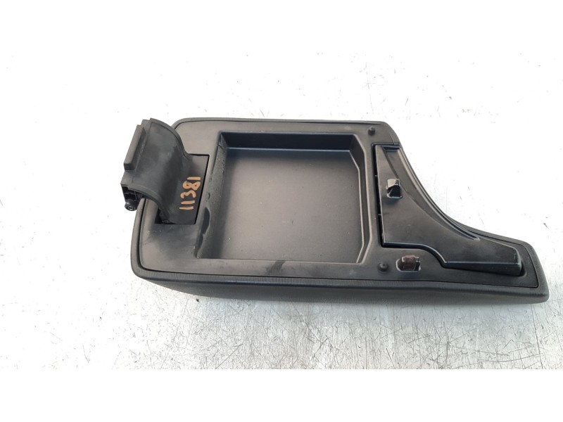 Recambio de apoyabrazos central para mazda 3 lim. () 2.2 turbodiesel cat referencia OEM IAM BHN164420D02  