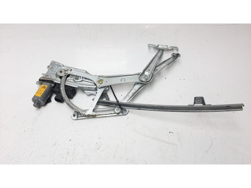 Recambio de elevalunas delantero izquierdo para opel astra g berlina 1.6 16v referencia OEM IAM 90521882  