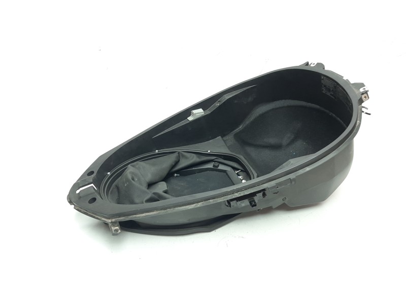Recambio de portaequipajes para bmw c 650 sport referencia OEM IAM 46637724902  