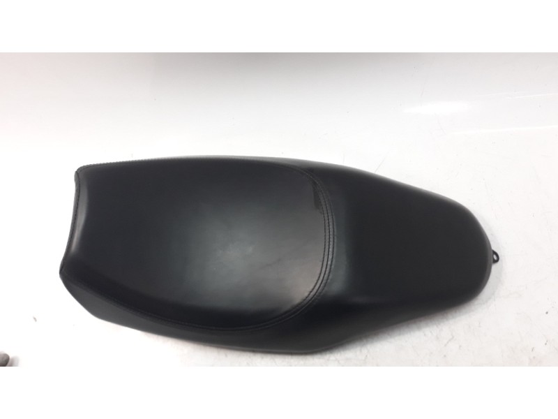 Recambio de asiento para harley-davidson street referencia OEM IAM 25329  