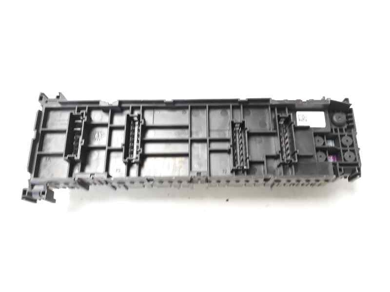 Recambio de caja reles / fusibles para mercedes-benz clase cla (w117) cla 220 cdi (117.303) referencia OEM IAM A2469067200  