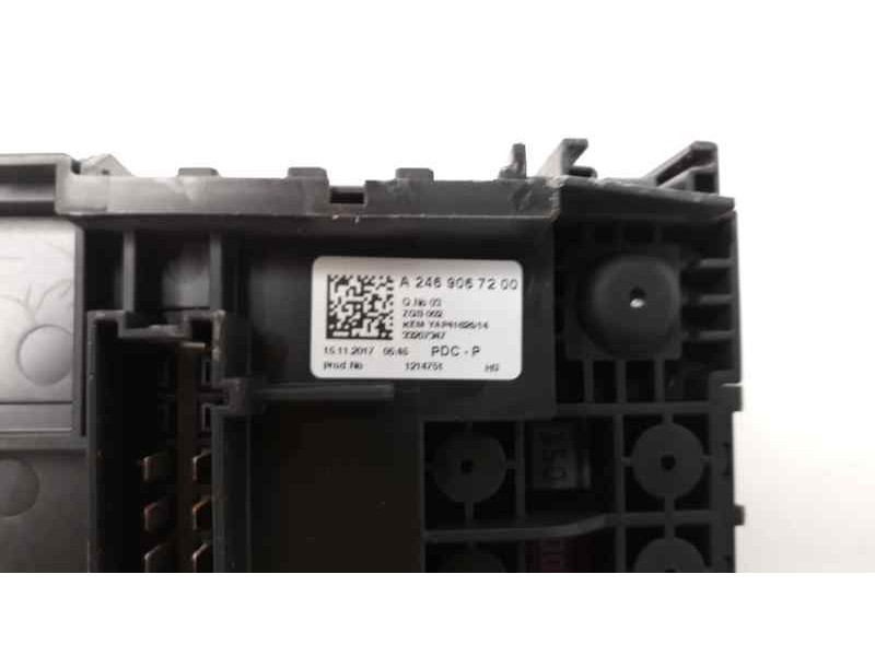 Recambio de caja reles / fusibles para mercedes-benz clase cla (w117) cla 220 cdi (117.303) referencia OEM IAM A2469067200  