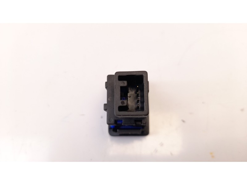 Recambio de interruptor para toyota yaris active referencia OEM IAM 841520D090  