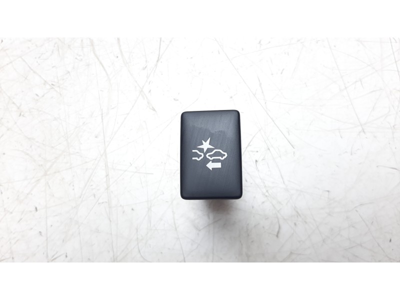 Recambio de interruptor para toyota aygo 1.0 cat referencia OEM IAM 15B424  