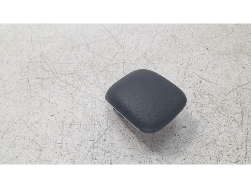Recambio de apoyabrazos central para mercedes-benz clase a (bm 177) a 180 d (177.003) referencia OEM IAM A1776805202  