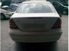 mercedes-benz clase c (w203) berlina del año 2005 2