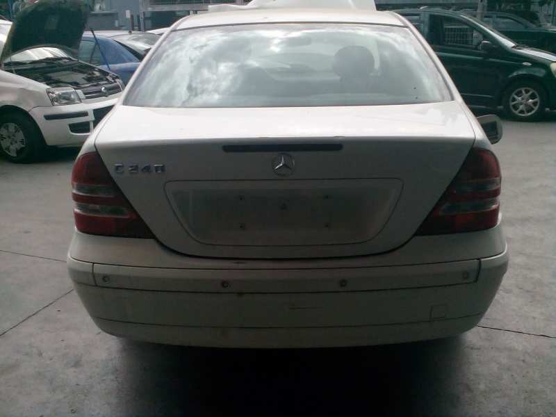 mercedes-benz clase c (w203) berlina del año 2005